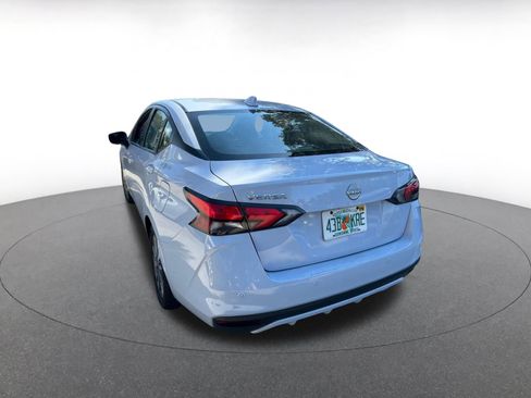 Used 2025 Nissan Versa SV image 12