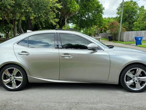 Used 2018 Lexus IS 300 w/ Premium Package RWD image 4