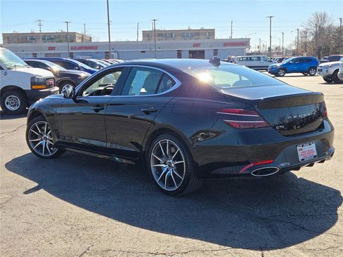 Used 2025 Genesis G70 2.5T image 16