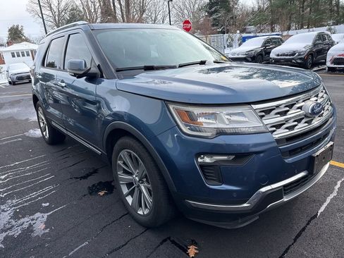 Used 2018 Ford Explorer Limited image 1