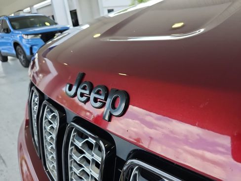 Used 2021 Jeep Grand Cherokee Laredo X AWD/4WD image 21
