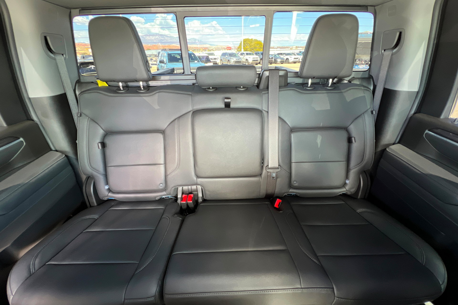 Used 2026 Chevrolet Silverado 2500 LTZ w/ LTZ Plus Package AWD/4WD image 25
