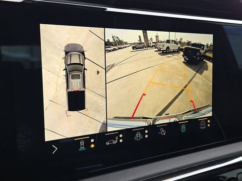 Used 2022 GMC Sierra 1500 AT4X image 2