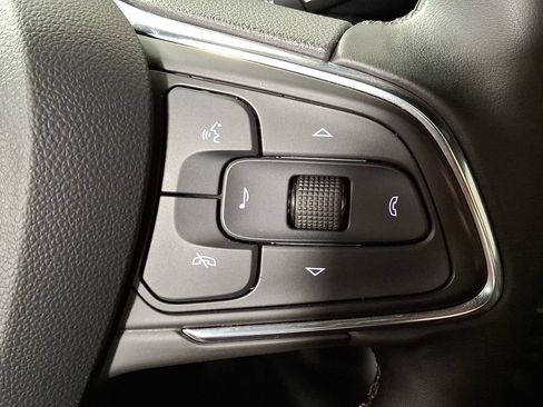 Used 2025 Buick Envista Sport Touring w/ Convenience I Package FWD image 22