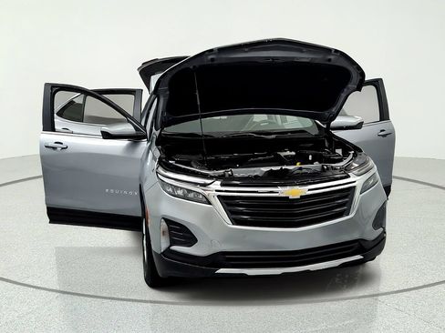 Used 2024 Chevrolet Equinox LT FWD image 15