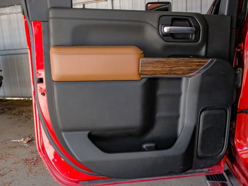 Used 2022 Chevrolet Silverado 3500 High Country w/ Technology Package AWD/4WD image 47
