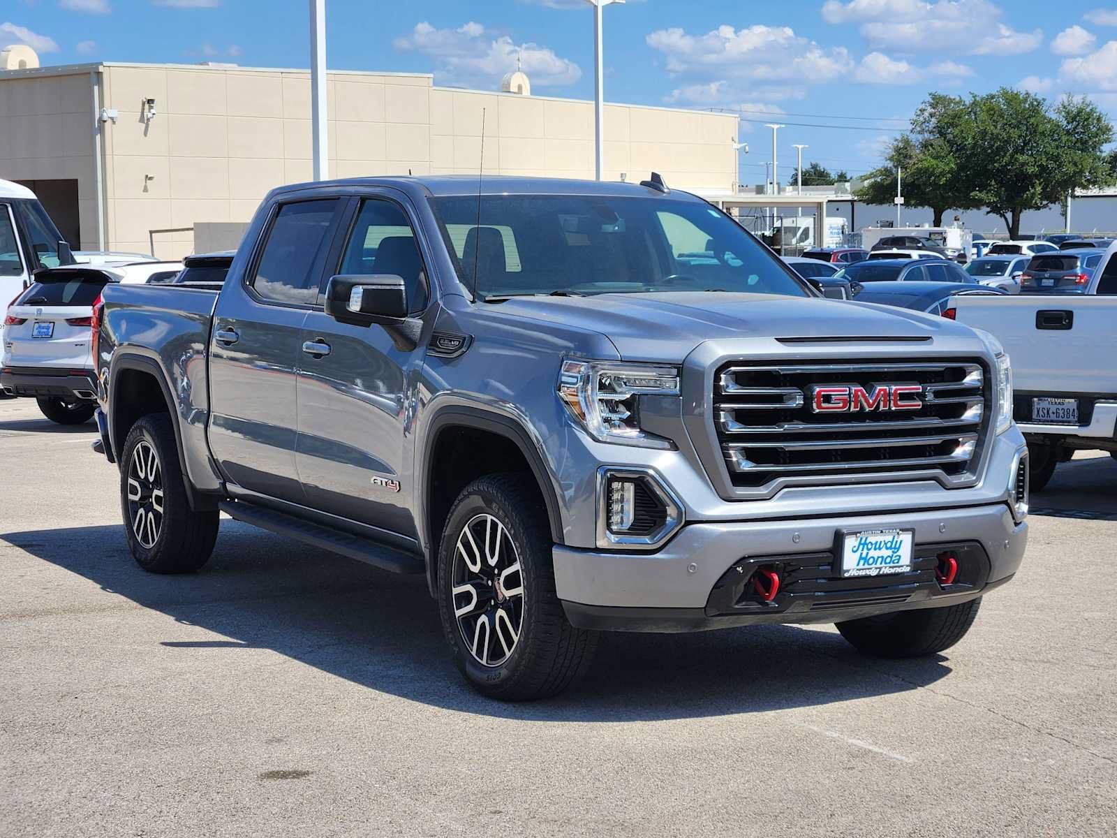 Used 2021 GMC Sierra 1500 AT4 w/ AT4 Premium Package AWD/4WD image 3