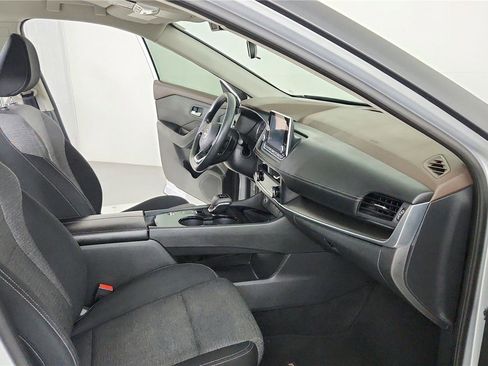 Used 2023 Nissan Rogue SV FWD image 20
