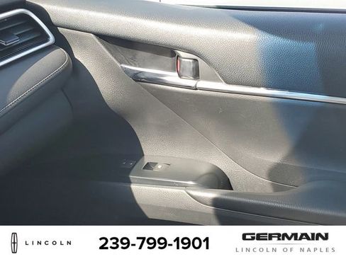 Used 2018 Toyota Camry L image 28