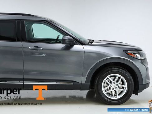 Used 2025 Ford Explorer Active image 12
