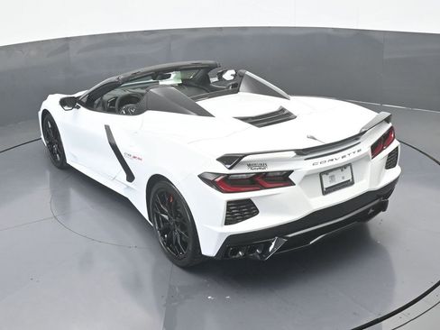 Used 2024 Chevrolet Corvette Stingray Convertible w/ Z51 Performance Package image 45