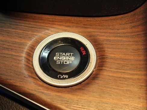 Used 2021 Jeep Grand Cherokee L Summit w/ Luxury Tech Group V image 28