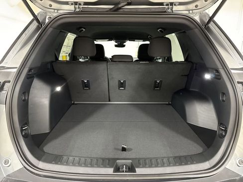 New 2026 Chevrolet Equinox LT w/ Safety and Technology Package AWD/4WD image 24