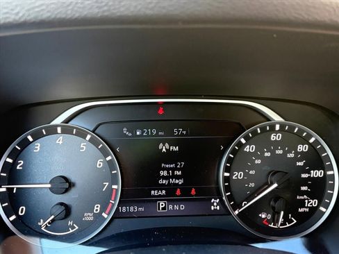 Used 2024 Nissan Frontier SV w/ SV Convenience Package image 8