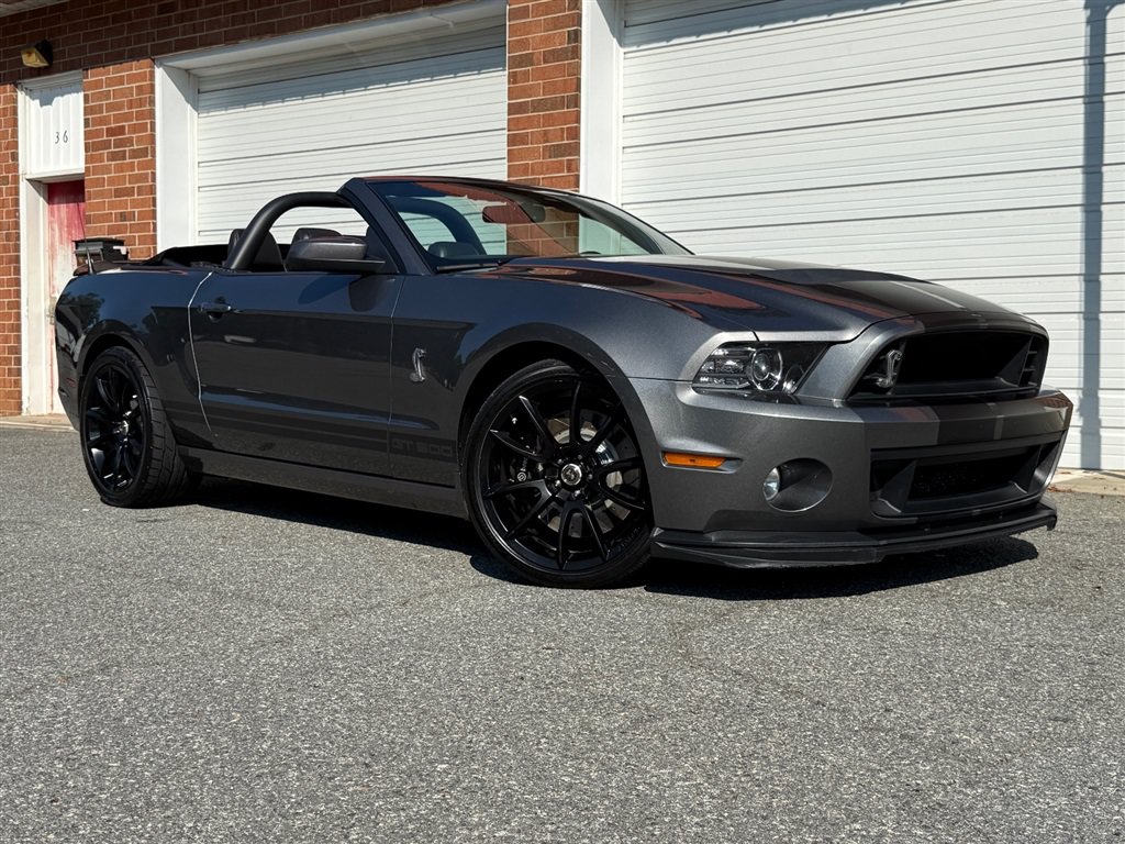 Used 2013 Ford Mustang Shelby GT500 RWD image 24