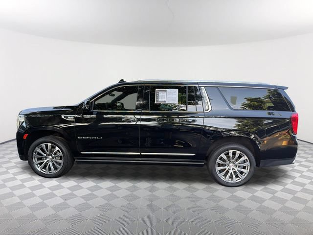 Used 2022 GMC Yukon XL Denali w/ Denali Premium Package AWD/4WD image 8