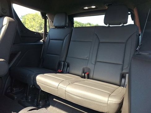 Used 2021 Chevrolet Tahoe Z71 w/ Rear Media and Nav Package AWD/4WD image 21