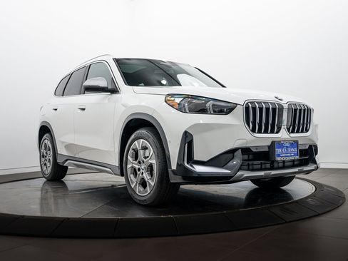 Used 2023 BMW X1 xDrive28i w/ Convenience Package AWD/4WD image 1