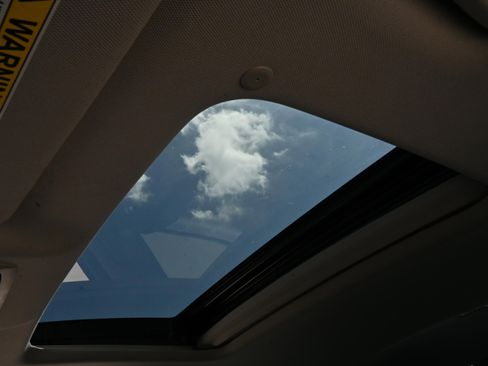Used 2021 Honda Accord Touring image 26