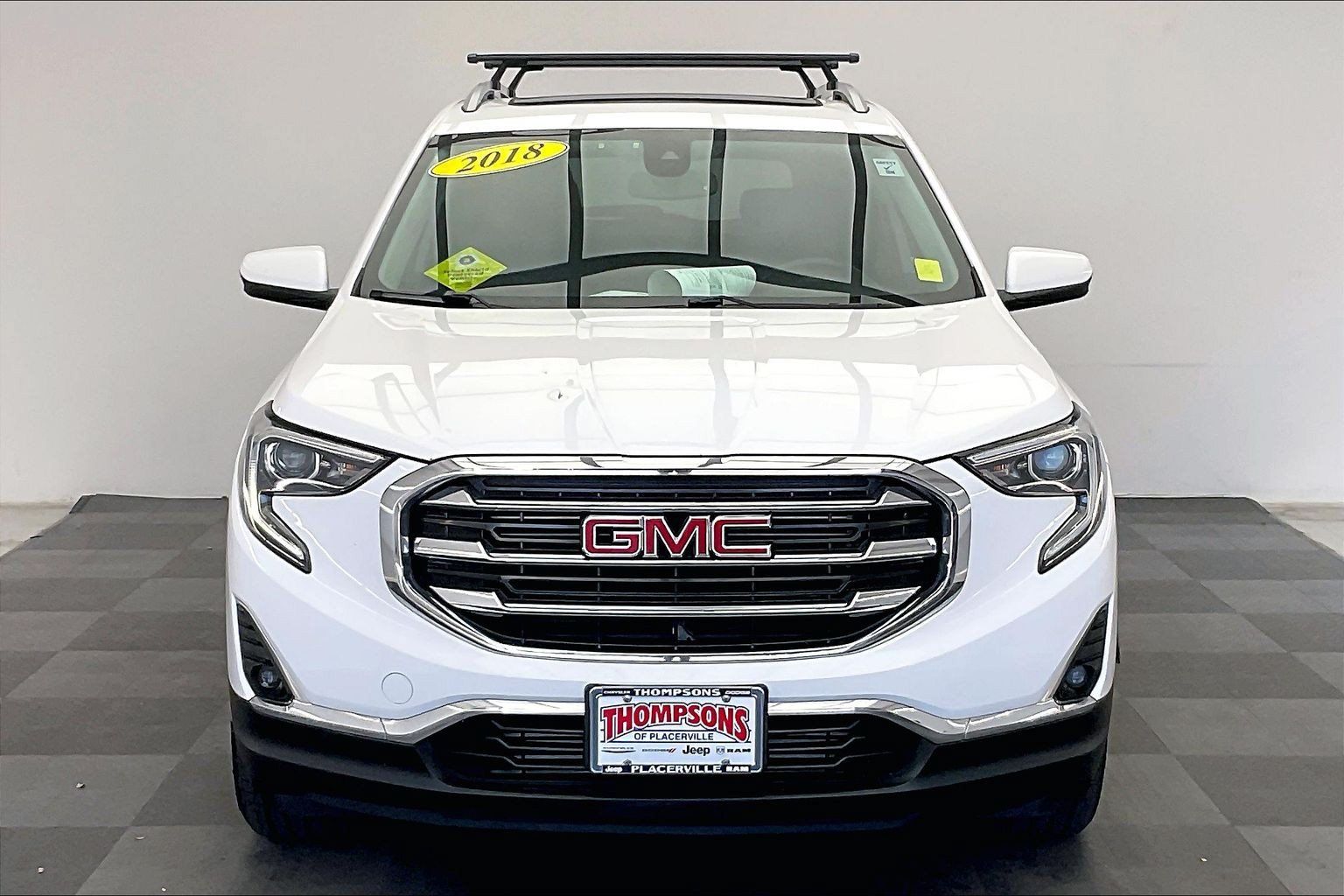 Used 2018 GMC Terrain SLT w/ Preferred Package AWD/4WD image 2