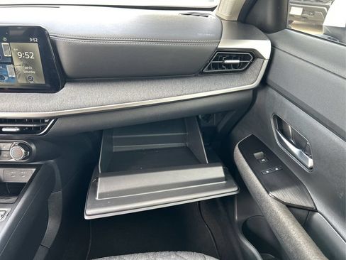 Used 2025 Nissan Kicks SV FWD image 23