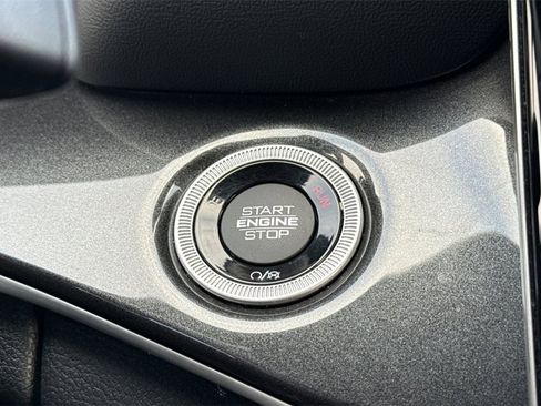 Used 2021 Jeep Grand Cherokee L Laredo image 32