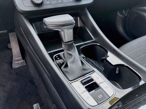 Certified 2025 Hyundai Santa Cruz SE AWD/4WD image 15