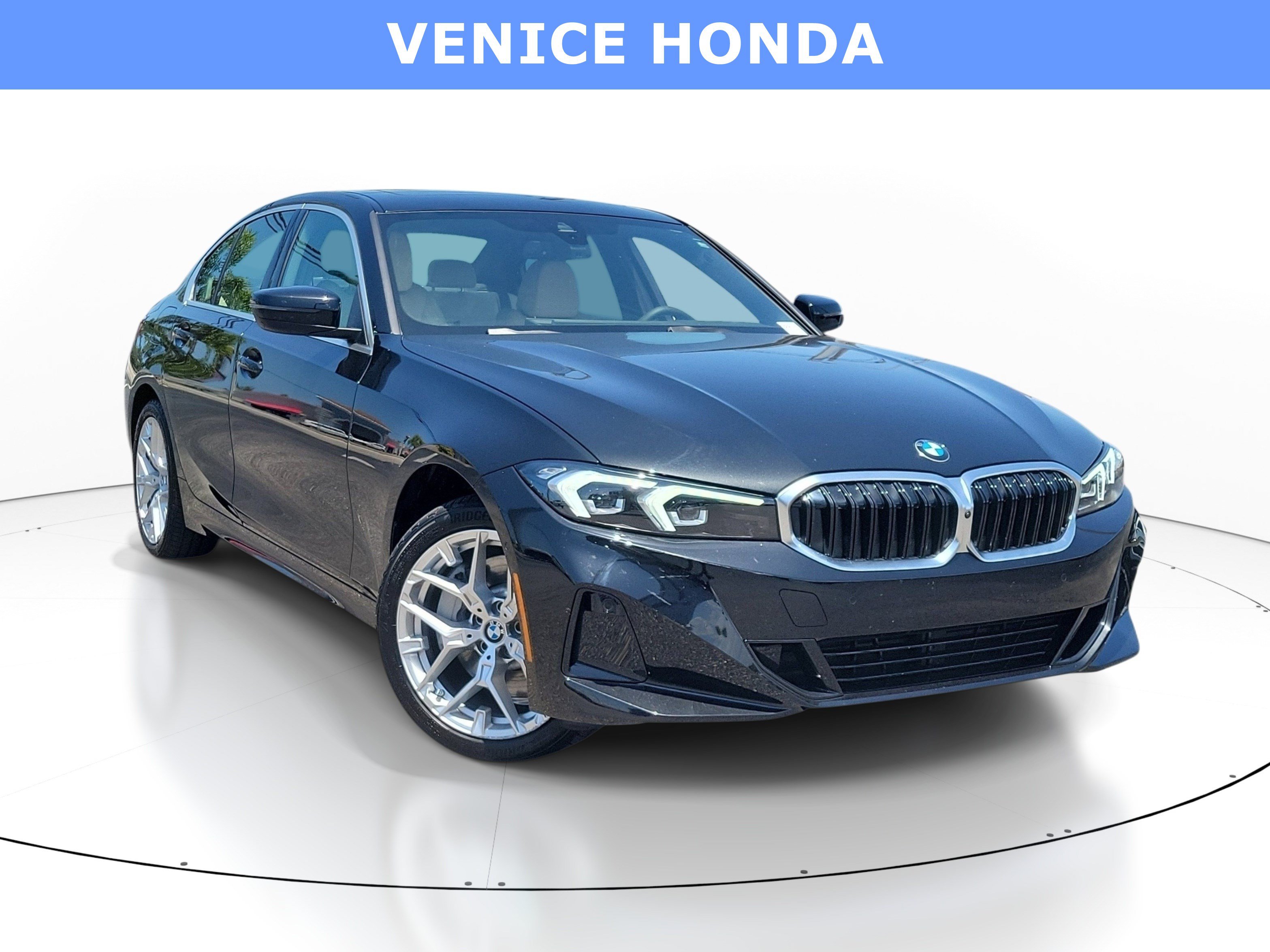 Used 2025 BMW 330i Sedan w/ Premium Package RWD image 1