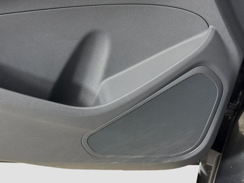 Used 2019 Chevrolet Bolt LT FWD image 19