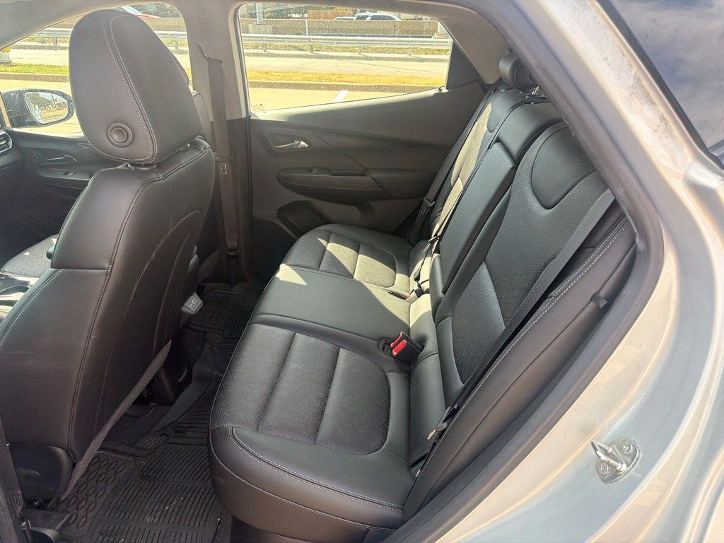 Used 2022 Chevrolet Bolt LT w/ Infotainment Package FWD image 20