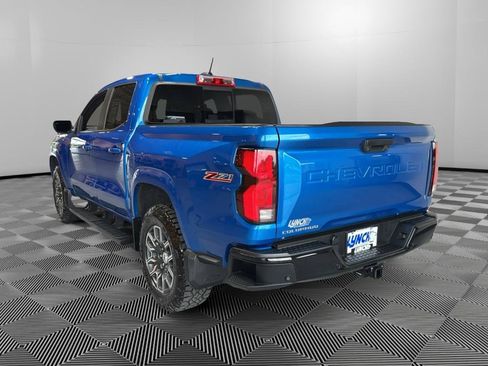 Used 2024 Chevrolet Colorado Z71 w/ Z71 Convenience Package 2 AWD/4WD image 3