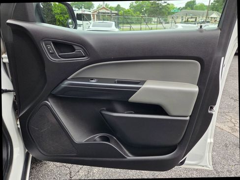 Used 2019 Chevrolet Colorado W/T w/ WT Convenience Package RWD image 18