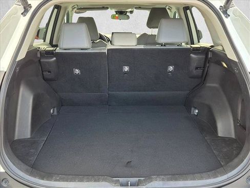 Used 2022 Toyota RAV4 XLE Premium AWD/4WD image 6