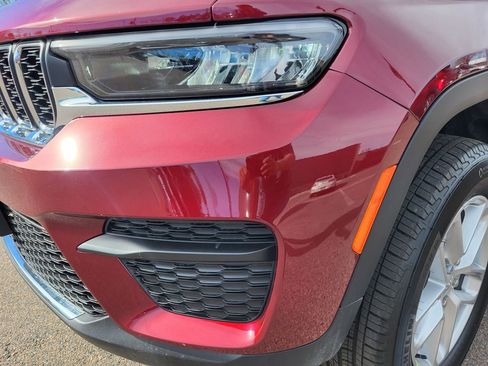 New 2026 Jeep Grand Cherokee Laredo X AWD/4WD image 8