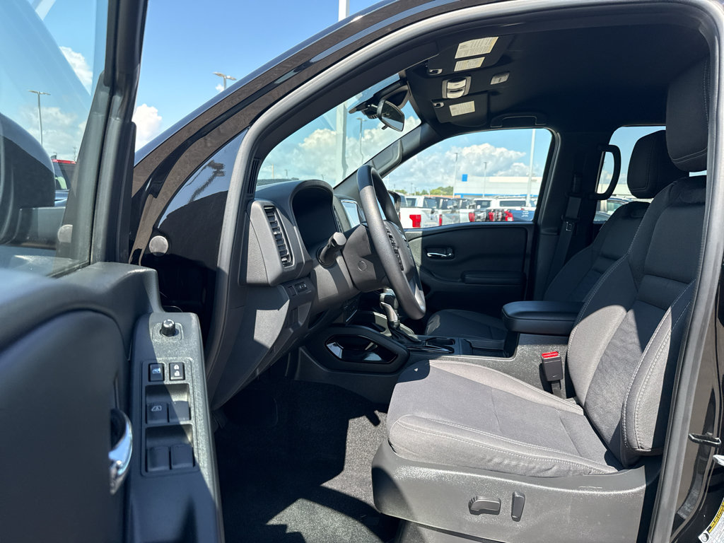Certified 2023 Nissan Frontier SV w/ Midnight Edition Package AWD/4WD image 12