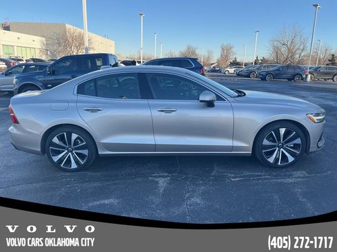 Certified 2023 Volvo S60 B5 Ultimate w/ Climate Package image 4