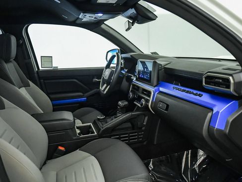 Used 2024 Toyota Tacoma TRD Sport RWD image 18