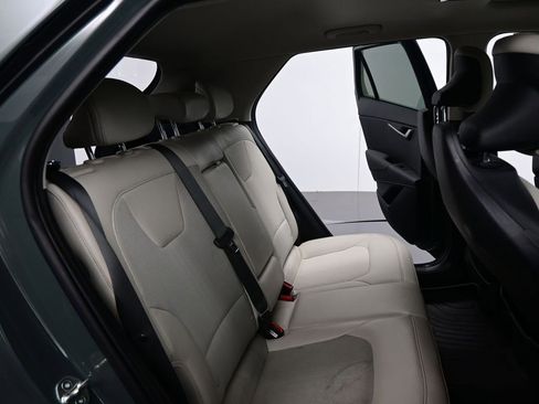 Used 2023 Kia Niro EX Touring image 24