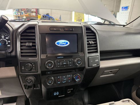 Used 2018 Ford F150 XLT w/ Equipment Group 302A Luxury image 17