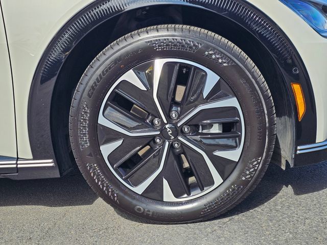 Certified 2024 Kia EV6 Wind w/ Wind Technology Package AWD/4WD image 11