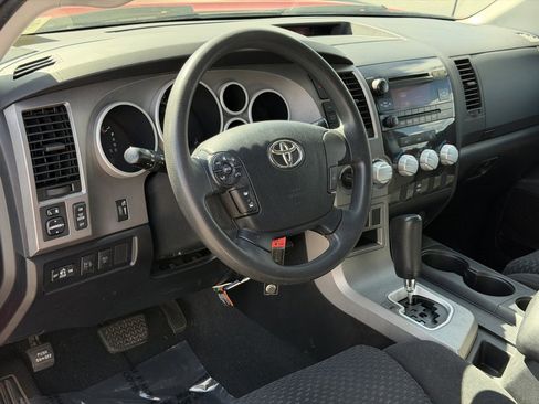 Used 2011 Toyota Tundra 4x4 Double Cab w/ SR5 Pkg image 12