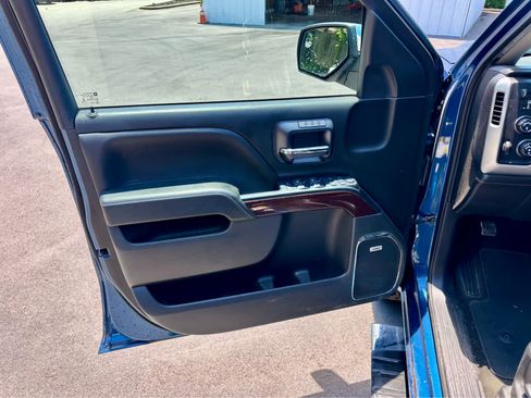 Used 2018 GMC Sierra 1500 SLT w/ SLT Premium Package AWD/4WD image 10