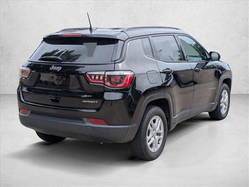Used 2018 Jeep Compass Sport w/ Tech Group FWD image 5