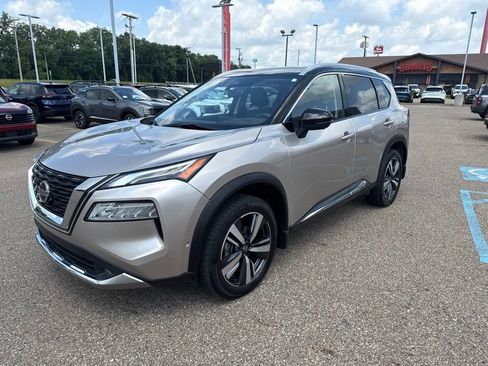 Used 2021 Nissan Rogue Platinum AWD/4WD image 3