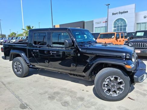 New 2026 Jeep Gladiator Sport image 1