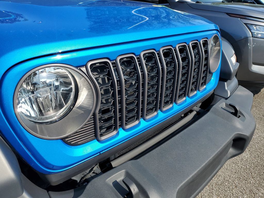 Used 2024 Jeep Wrangler Sport AWD/4WD image 37