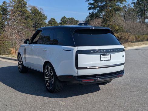 Used 2023 Land Rover Range Rover SE image 7
