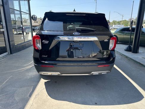 Used 2020 Ford Explorer XLT w/ Equipment Group 202A RWD image 7