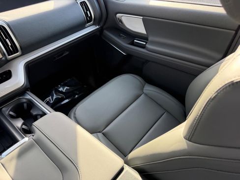 New 2026 Ford Expedition Active AWD/4WD image 19