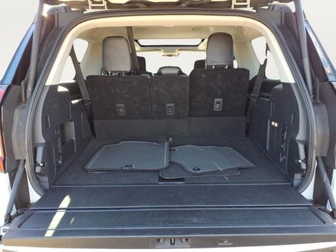 Used 2025 Ford Expedition Max Platinum image 28